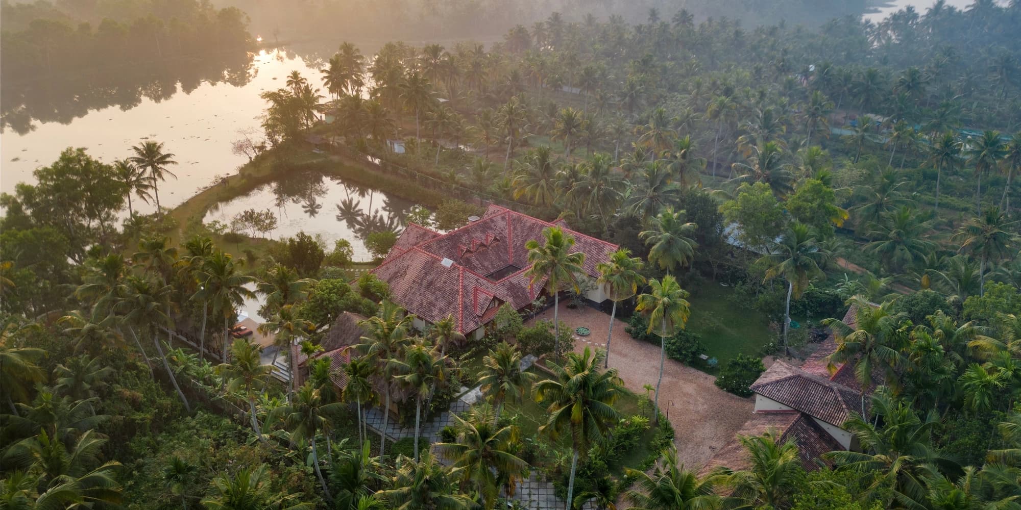 Cochin Backwaters Banner Image