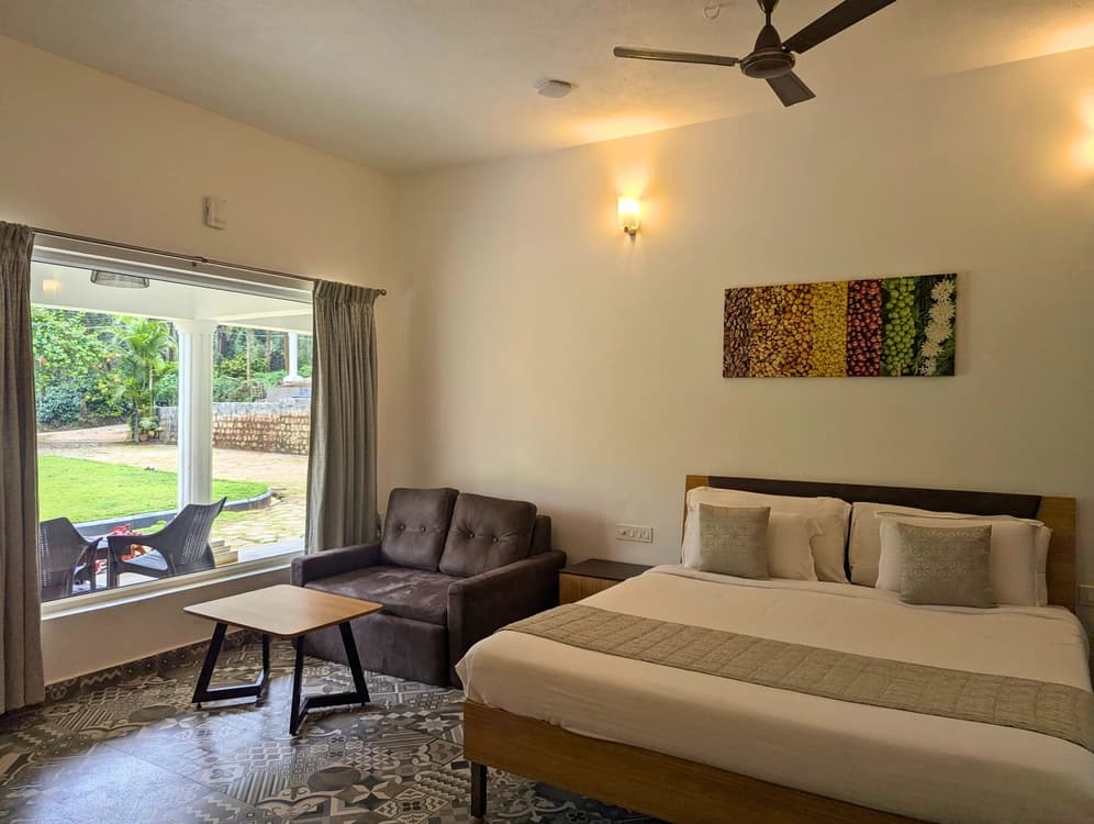 Middle Bedroom