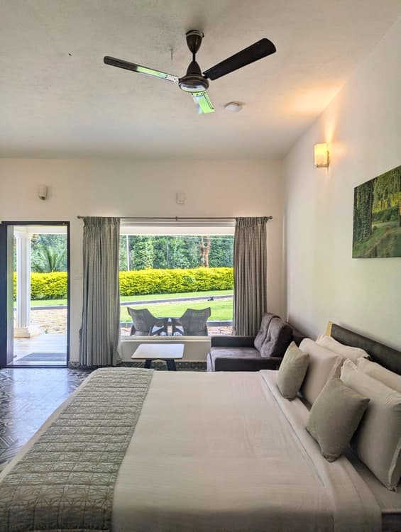 Right-Hand Bedroom