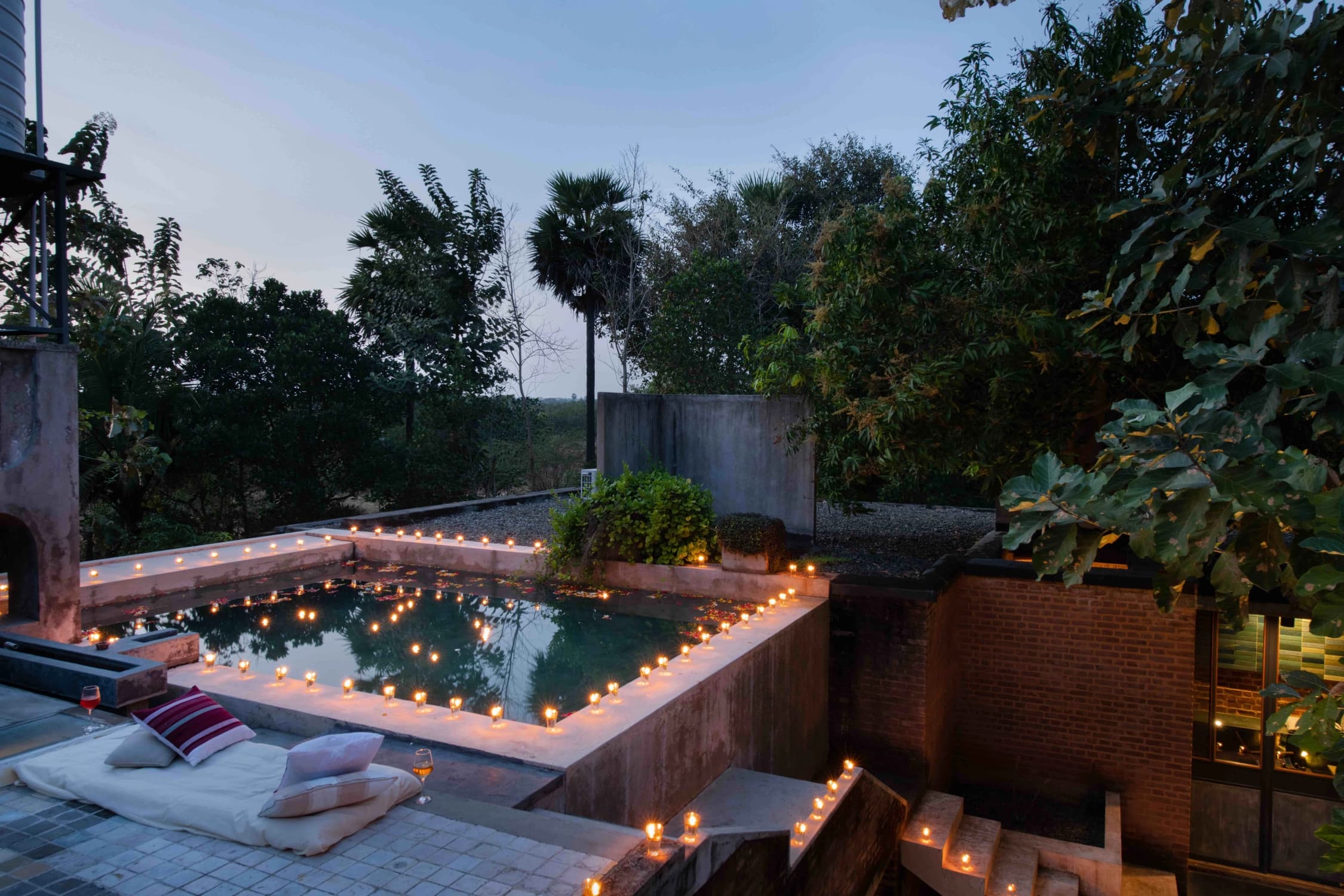 xl_17. Rooftop Pool Lit Up in the Evening