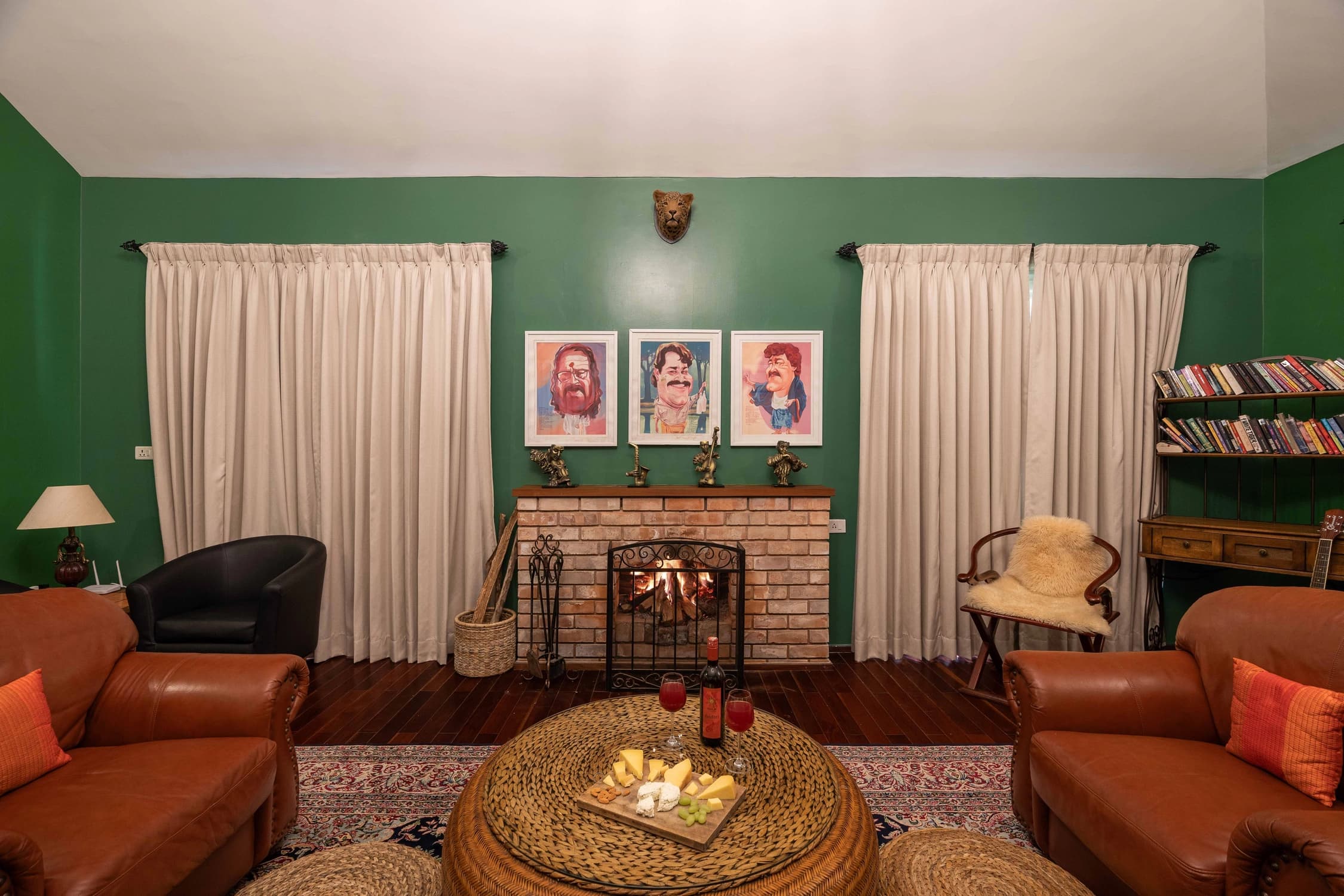 xl_7A Family Room with Fireplace