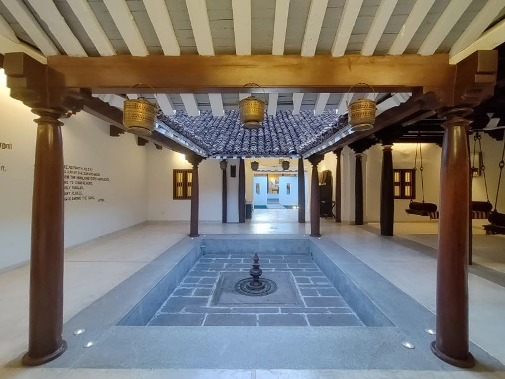 xl_7 First Courtyard - Image 2
