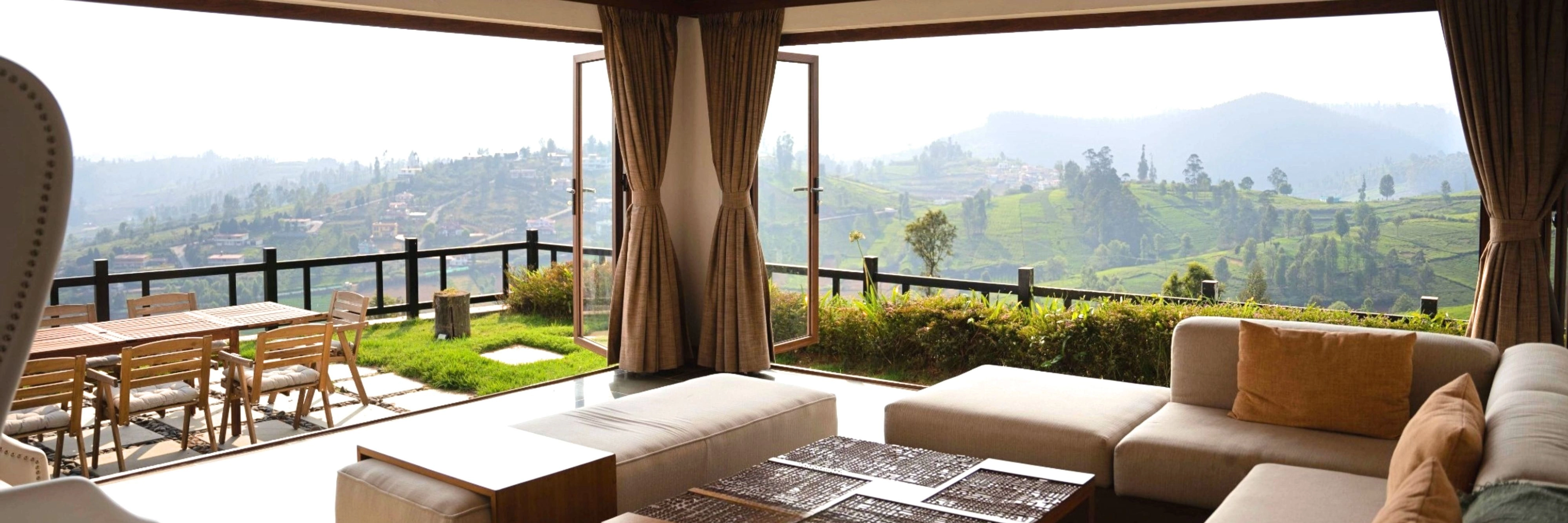 xl_Living Room View