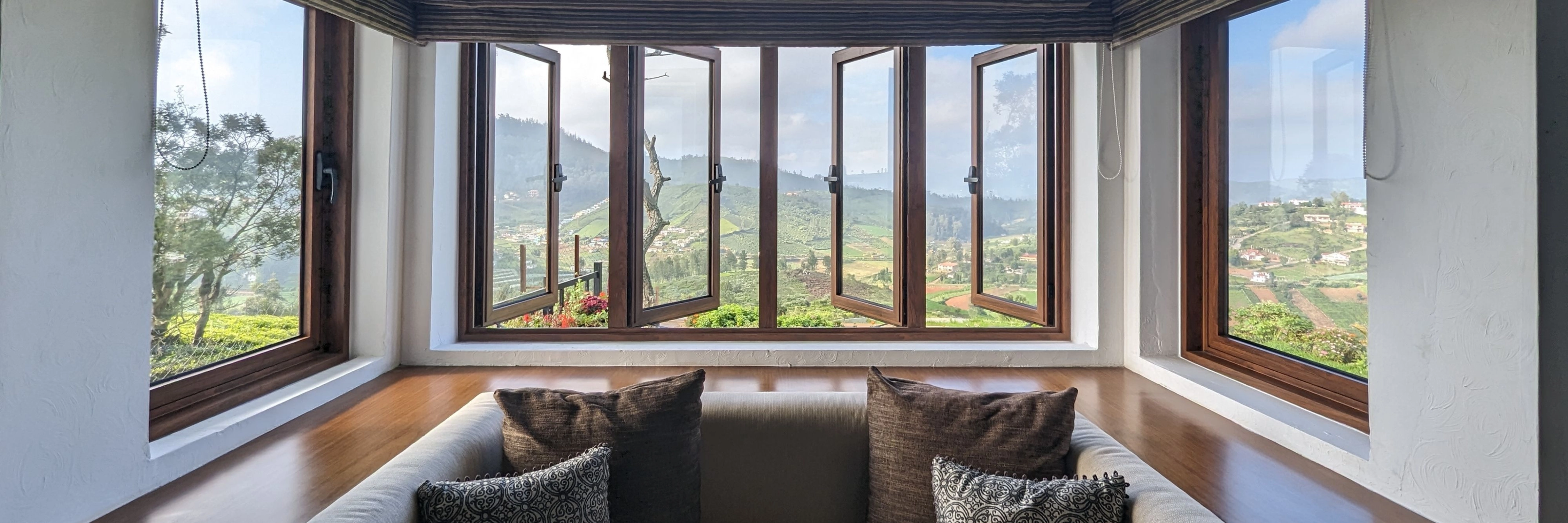 xl_Master Bedroom Window Seat